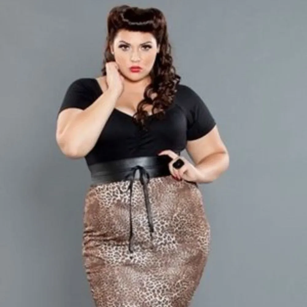 Leopard Print Tulip Skirt - Picture 2 of 4